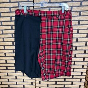 Hot‎ Topic Red And Black Plaid Shorts Size XL